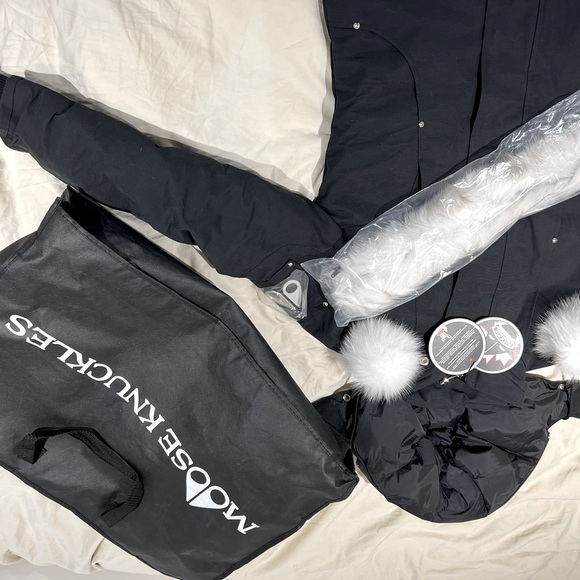 Brand New Moose Knuckle Debbie Bomber Fur Women (M) Winter Jacket. Never worn. - Picture 4 of 8